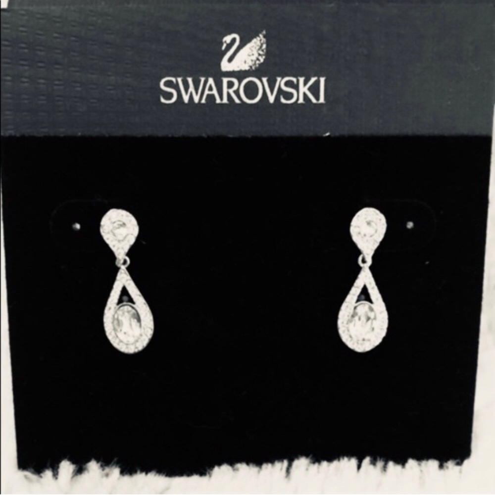 ISO teardrop Swarovski crystal dangling earrings